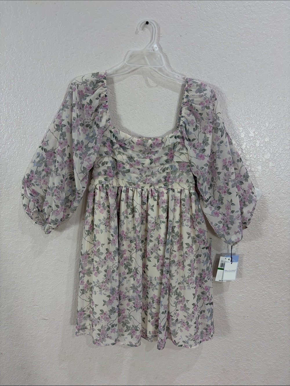 Wallflower,Size L,Floral Puff-Sleeve Dress in Cream and Lavender